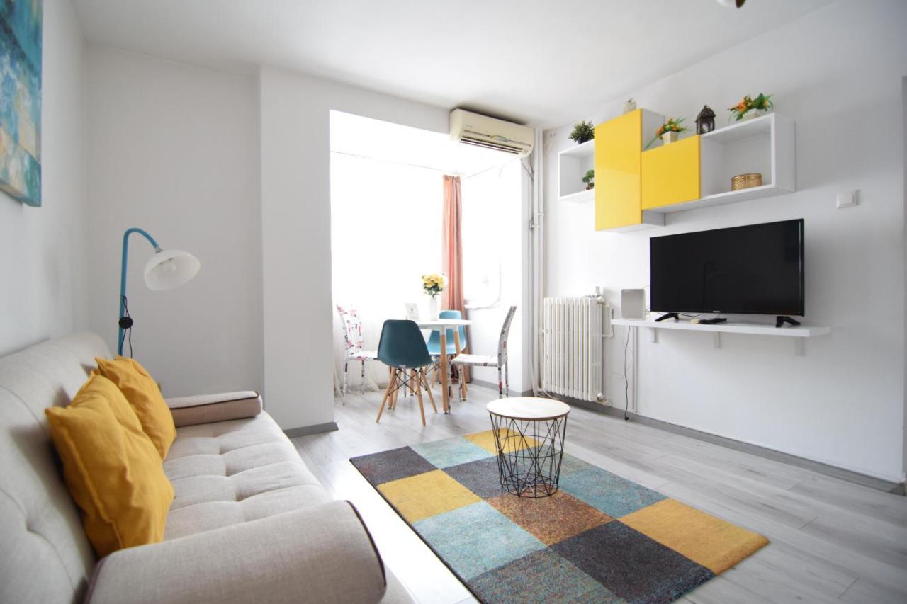 Cozy Apartment Balcescu Bukarest Exterior foto