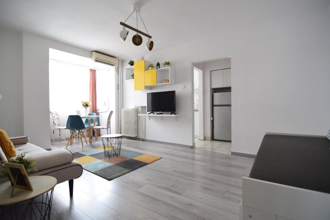Cozy Apartment Balcescu Bukarest Exterior foto