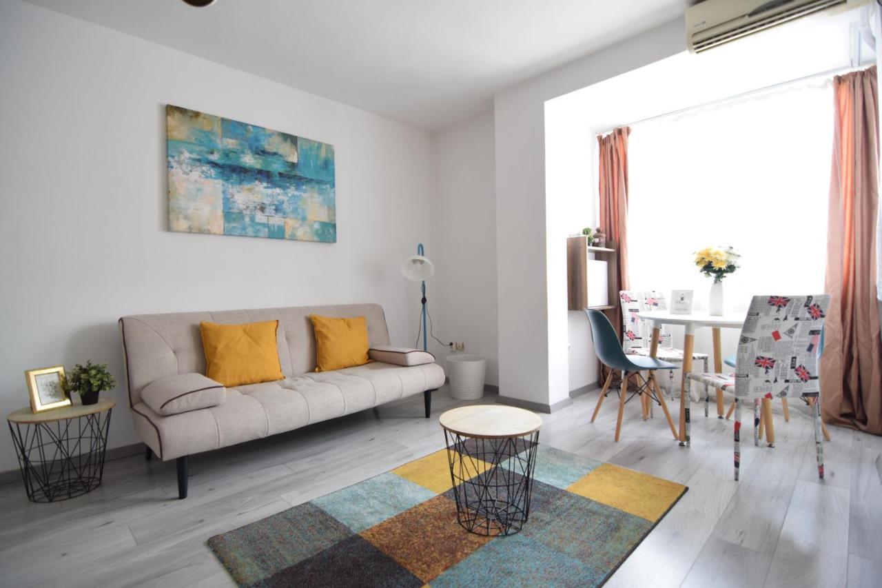 Cozy Apartment Balcescu Bukarest Exterior foto