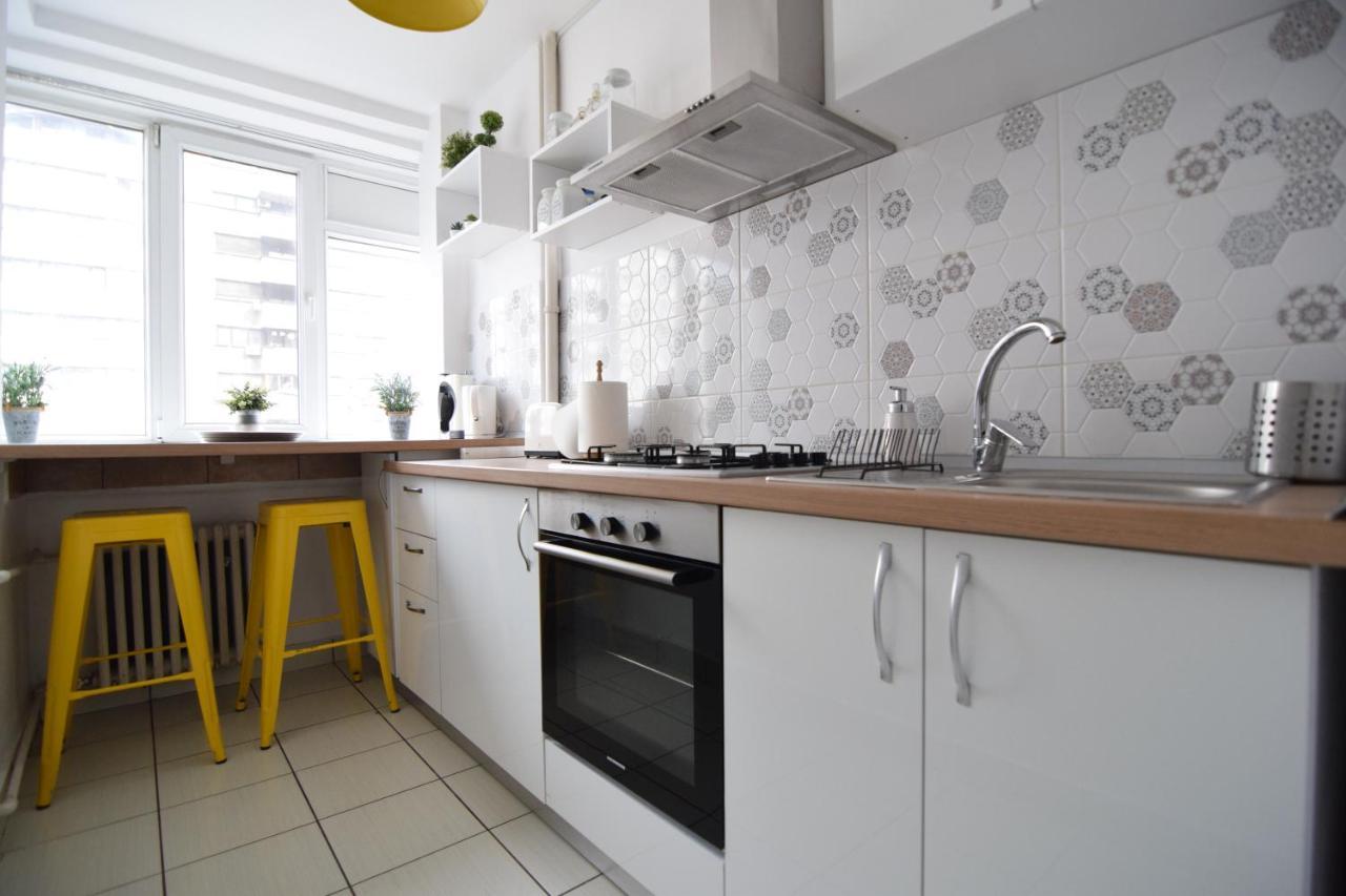 Cozy Apartment Balcescu Bukarest Exterior foto